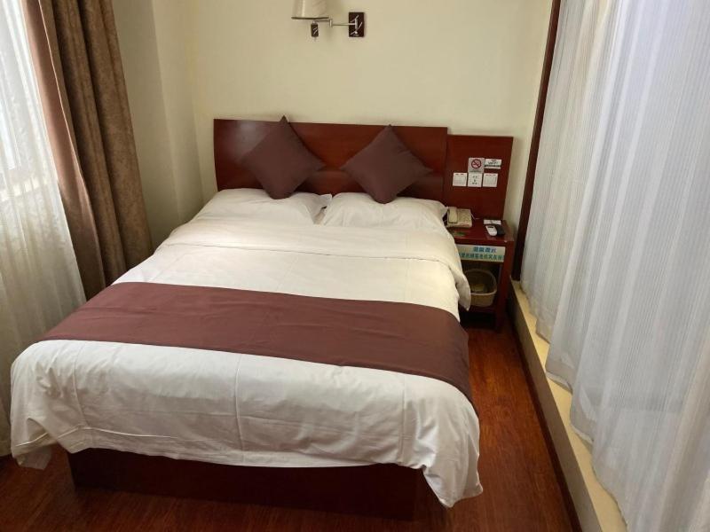 Greentree Inn Shanghai Songjiang University City New Songjiang Road Express Hotel Esterno foto